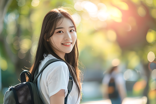 大学新生晚上军训时间 大学军训一天一般多长时间几点到几点？